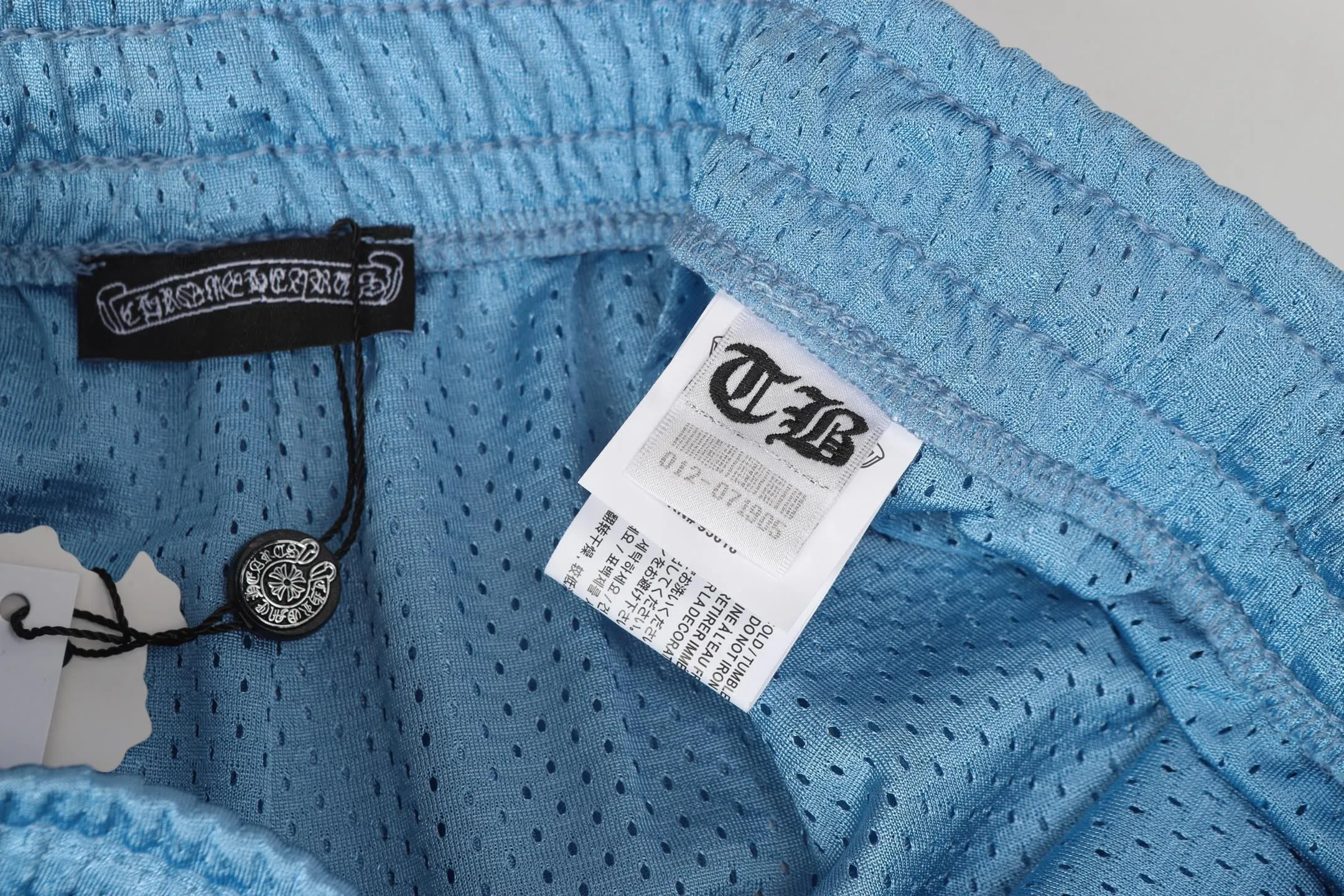 P200 Chrome Hearts CH Chrome Hearts popular Sanskrit printed mesh double layer ice hockey jersey 2 trousers sports suit. Uses direct injection imported machine printing. Hardware and accessories are all milled and customized. Correct configuration. Black 2025 Chrome Hearts authentic packaging. 280g double layer mesh custom woven and dyed. Large version. Loose and stylish. Different from low version, slim and long version with upper body and crotch pull. 100% commitment: top quality. Not fast food. Highest version on the market. Top quality - Distinguish from the ordinary versions on the market. If you care about quality, you should also respect the price. Absolutely 0 after-sales service and 0 return rate so far. It’s hard not to love the style - 280g double-layer mesh custom-woven and dyed - Correct high-density main mark, washed tag, hand-sewn